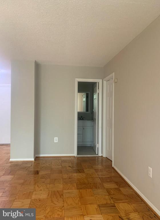 Building Photo - 5353 Columbia Pike