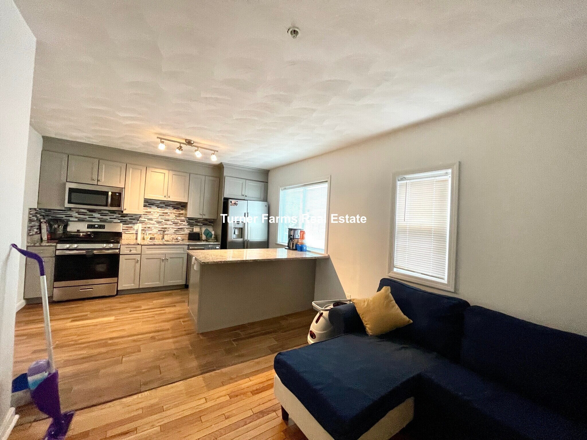 Building Photo - 48 Derby St