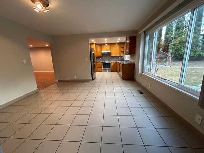 Building Photo - Beautifully Updated 4-Bedroom Home in Came...