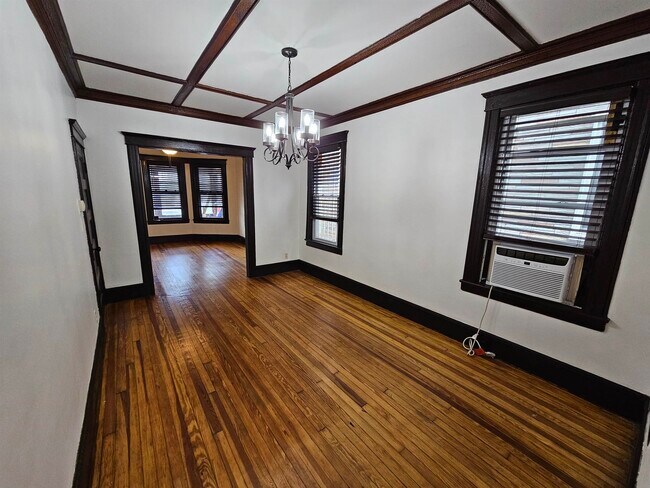 Building Photo - 303 Fulton Ave