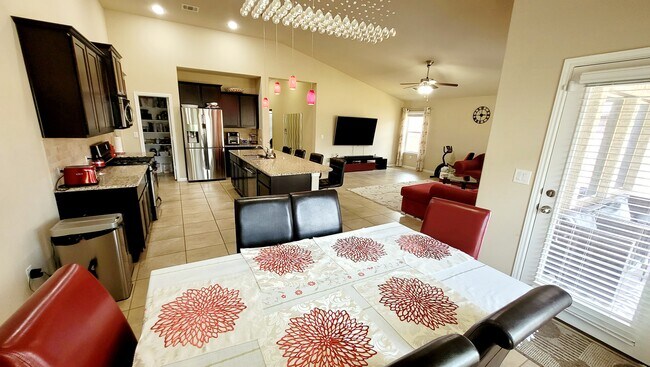 Building Photo - 1967 Mexia Dr