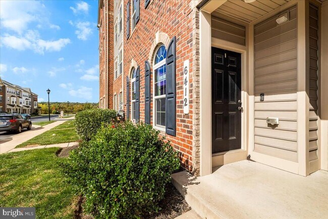 Building Photo - 6412 Walcott Ln