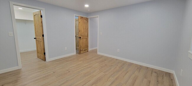 Building Photo - 414 N Madison St