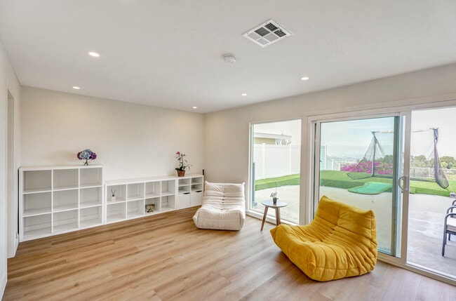 Building Photo - 27438 Elmbridge Dr