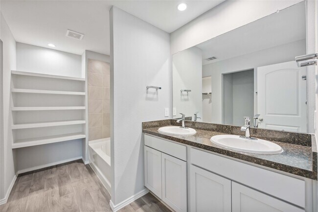 Building Photo - 5407 Tuscany Hills Ln