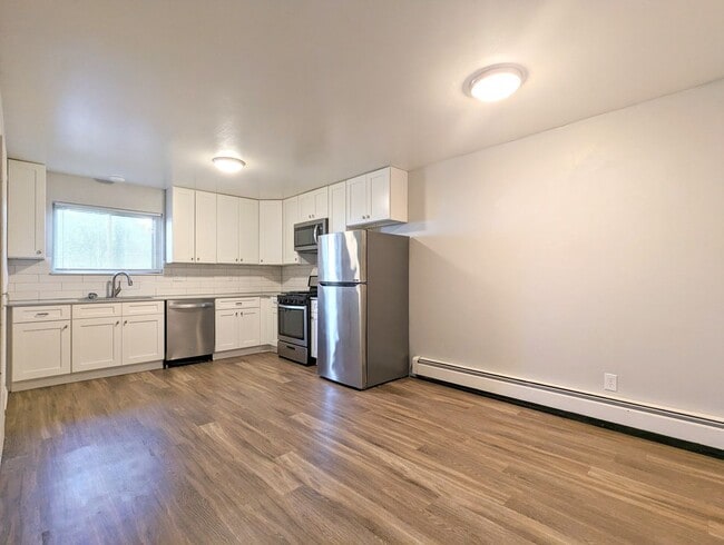 Building Photo - 1720 Porter St SW