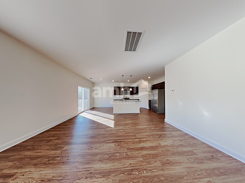 Building Photo - 1107 Bentley Pl