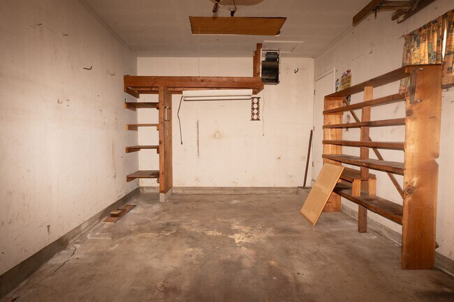 Building Photo - Charming 3 bedroom 1.5 bathroom house in SE Wichita!