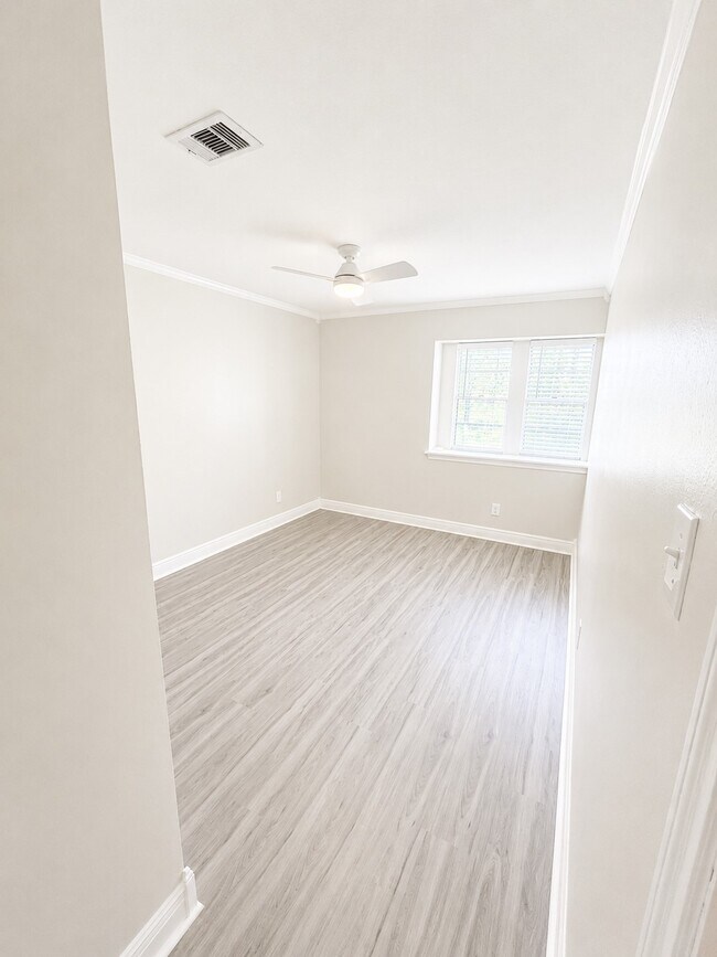 Building Photo - 24207 Shellbrook Dr