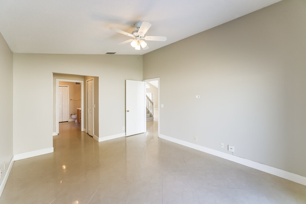 Building Photo - 2042 Cross Breeze Dr
