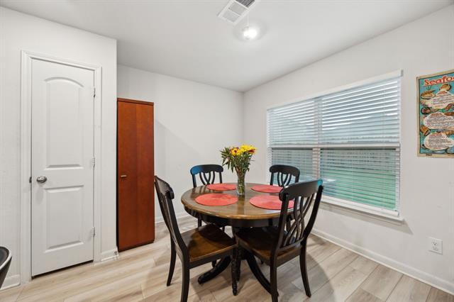 Building Photo - 1417 Sunkiss Dr