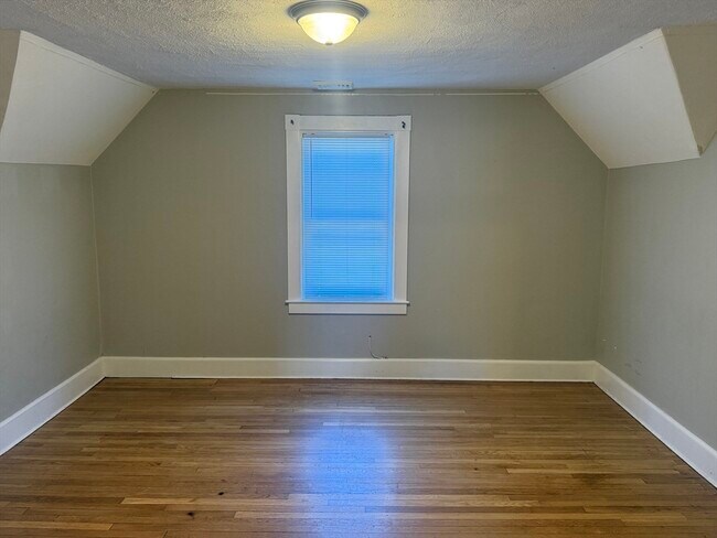 Building Photo - 113 Union St