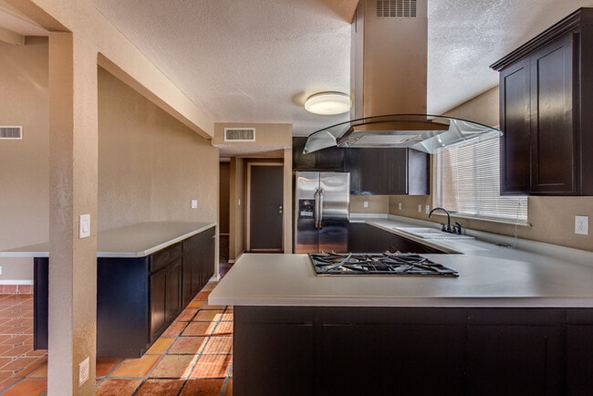 Building Photo - Upper Valley of West El Paso Rental Home