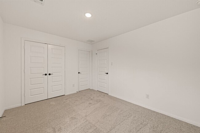 Building Photo - 7327 Blue Gentiana Ln