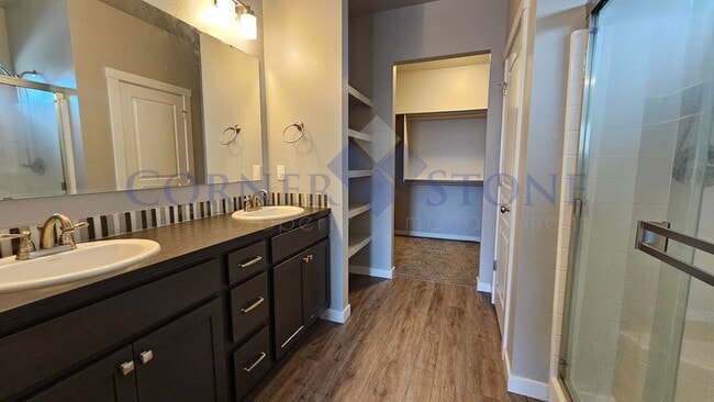 Building Photo - Fantastic Home With No Back Neighbors!