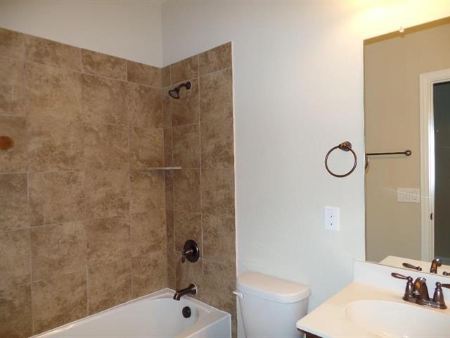 Building Photo - 1043 Enchanted Rock Dr