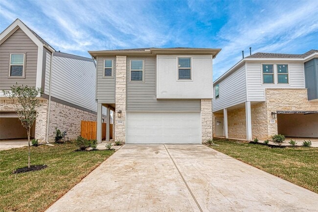Primary Photo - 17110 Pentland Hls Wy