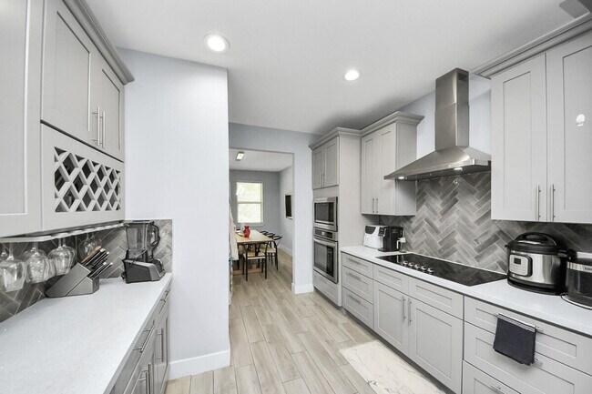 Building Photo - 7542 Lemma Dr
