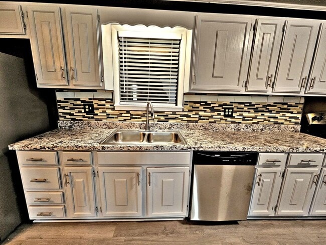 Building Photo - ***Move In Special***HOUSE FOR RENT - PRIC...