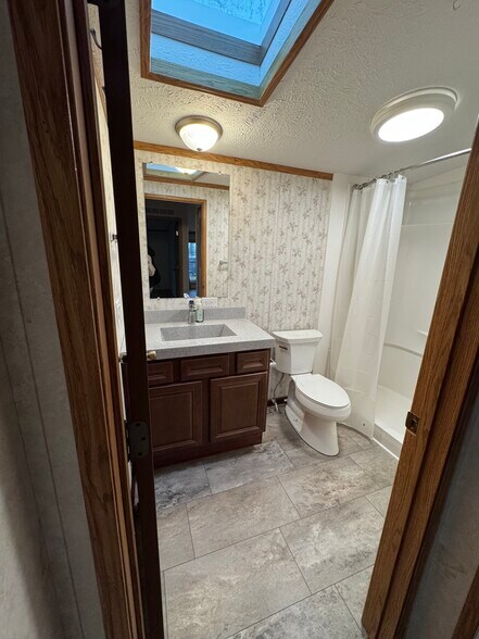 Building Photo - W2506 Woodland Rd