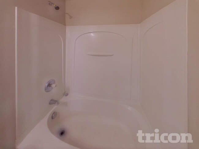 Building Photo - 60 Camden Pl