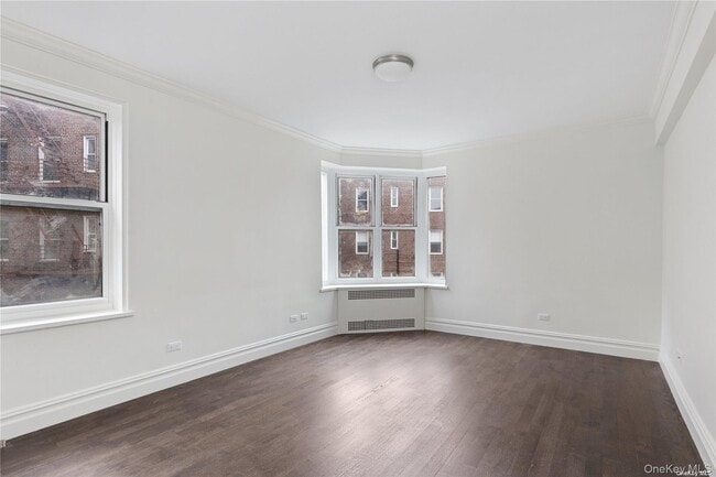 Building Photo - 73-12 35th Ave