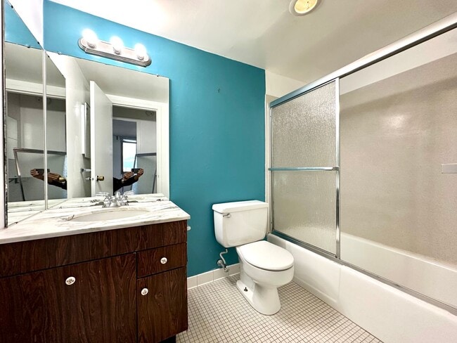 Building Photo - Charming 1 Bedroom/1 Bathroom Condo in Charles Village, Baltimore, MD!