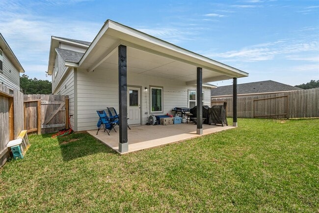 Building Photo - 5872 Strawflower Ln