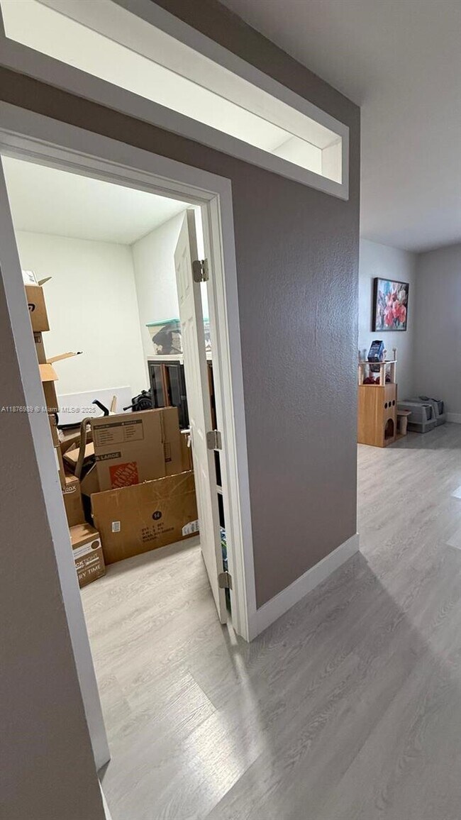 Building Photo - 4172 SW 156th Ave
