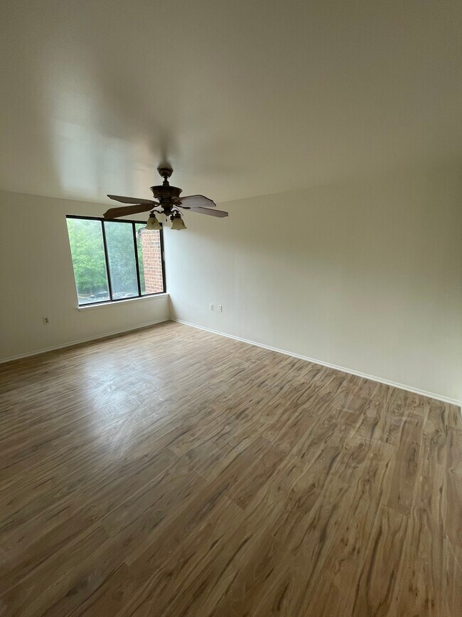 Master Bedroom - 13205 Chalet Pl