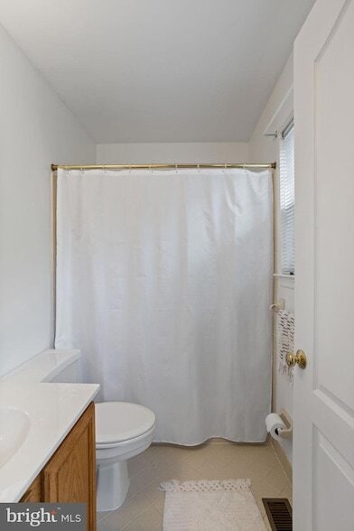 Building Photo - 2302 Harvard Dr