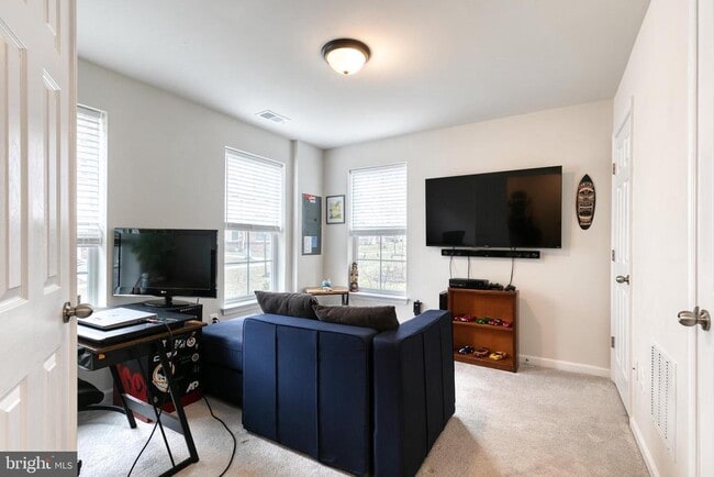 Building Photo - 12925 Brickyard Blvd