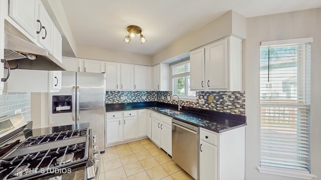 Building Photo - 2135 Schumacher Ln