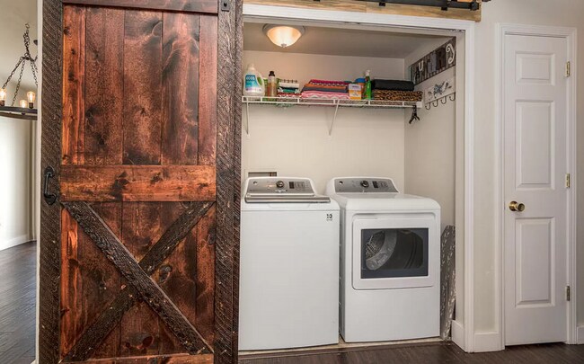 Building Photo - 60983 Lodgepole Dr