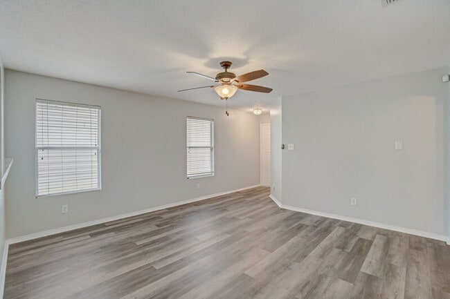 Building Photo - 12219 Raw Silver