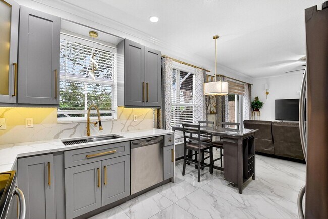 Building Photo - 5029 Starblaze Dr