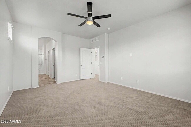 Building Photo - 4172 E Santa Fe Ln