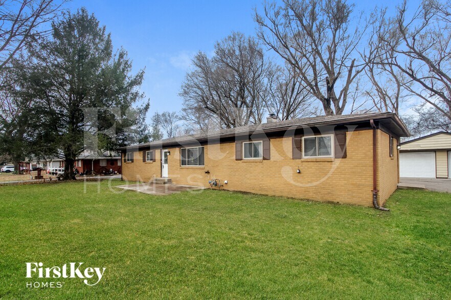 Building Photo - 3880 W Smith Valley Rd