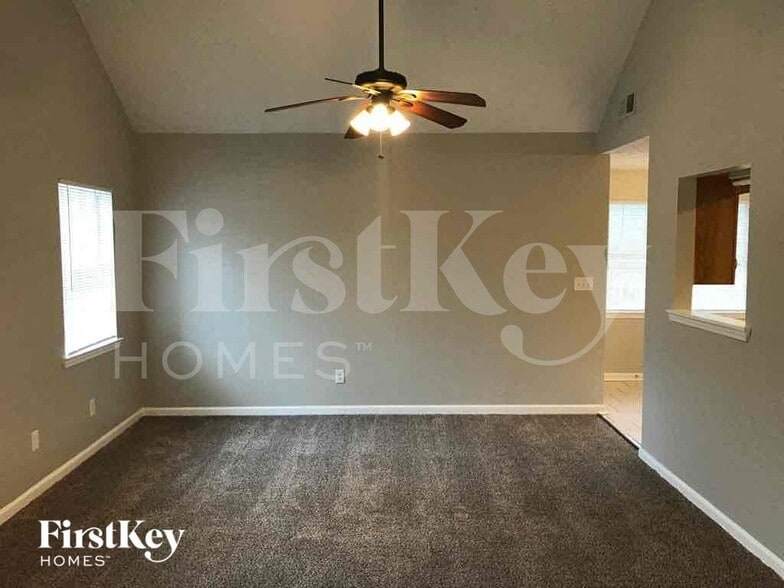 Building Photo - 4455 Westminster Dr