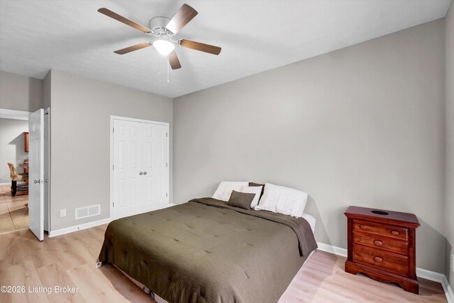 Building Photo - 2726 Brownsboro Rd