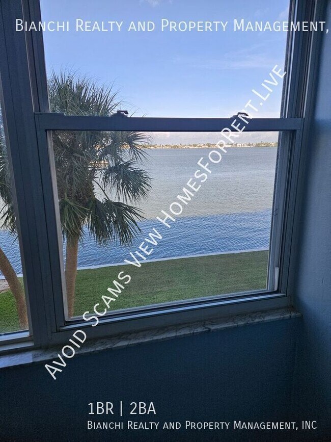 Building Photo - 4525 Cove Cir
