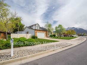 Building Photo - 1649 Michael Way