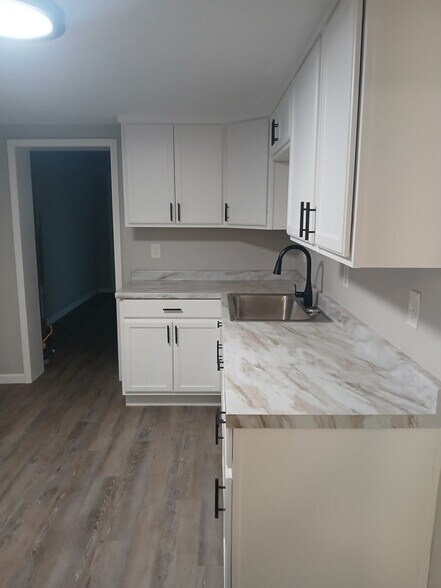 Building Photo - 1602 N Hughes St