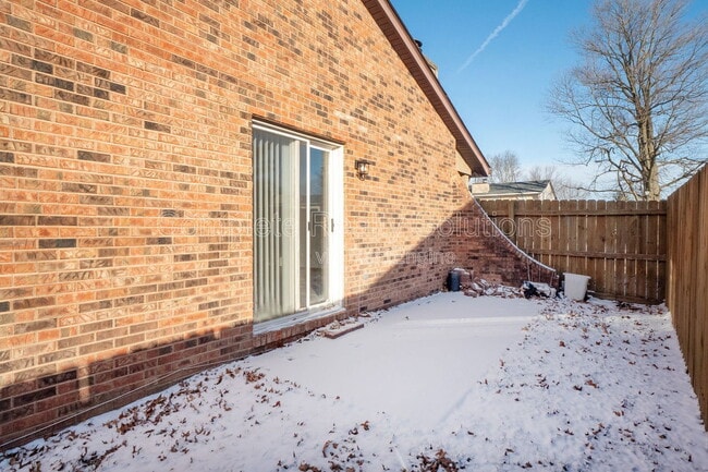 Building Photo - 2202 Richland Prairie Blvd