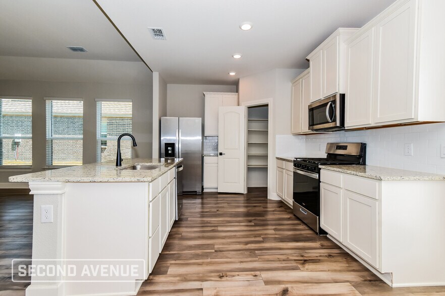 Building Photo - 2020 Atwood Dr
