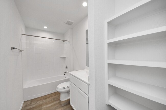 Building Photo - 31303 Heddington Ln