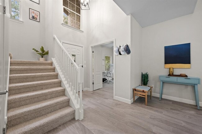 Building Photo - 5707 Marchmont Ln