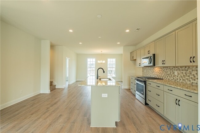 Building Photo - 15225 Dunton Ave