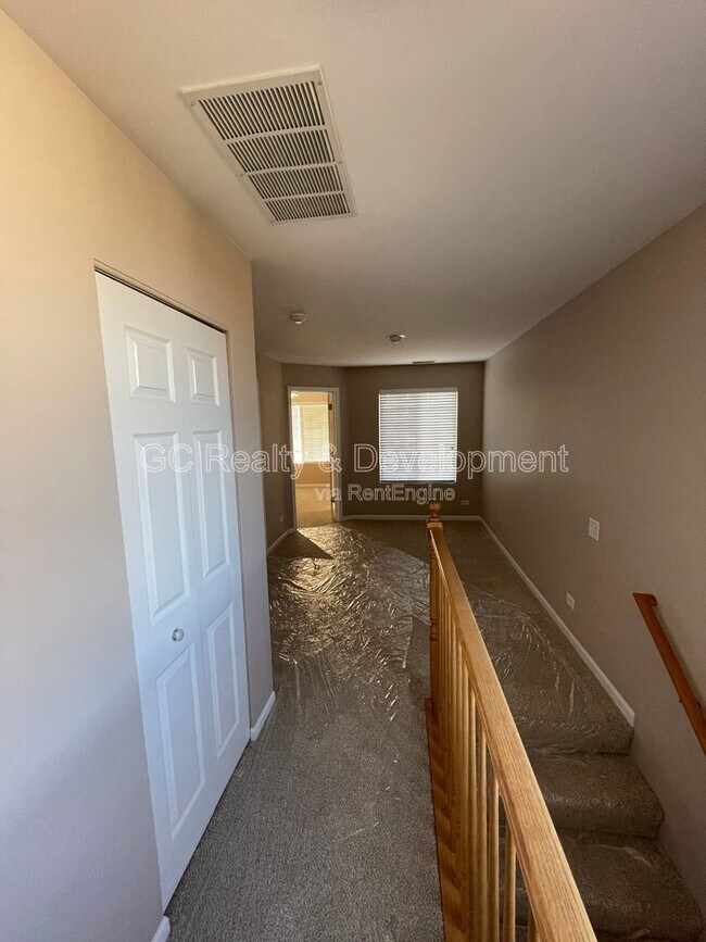 Building Photo - 2525 Arcadia Cir