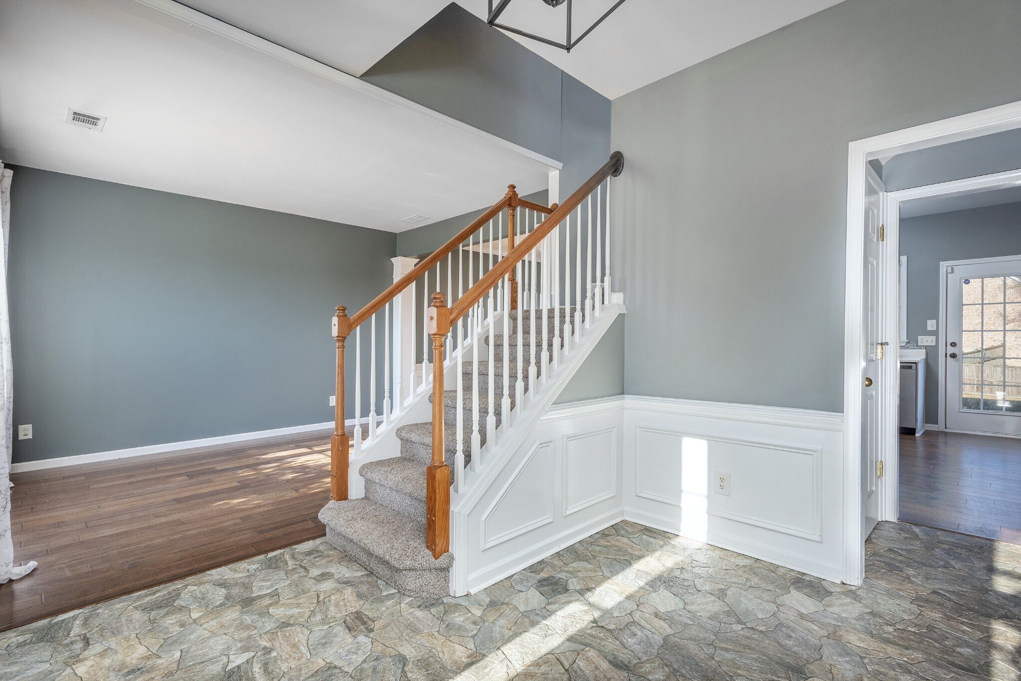 Building Photo - 2601 Potomac Ct